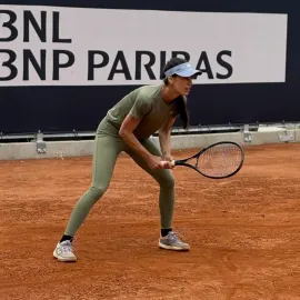 Sorana Cîrstea, două victorii la Brisbane și calificare în optimi