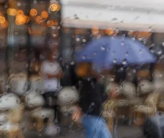 Alertă meteo: Cinci zile de frig, ploi și ninsori — ANM anunță răcire accentuată până pe 2 octombrie